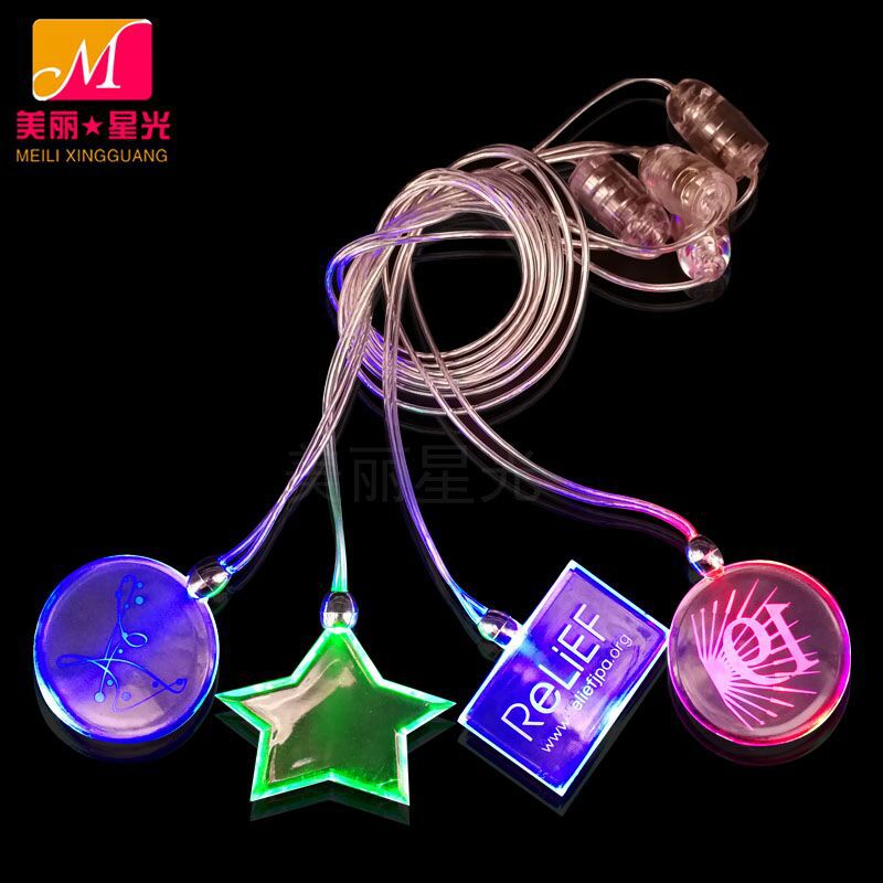 Fábrica al por mayor collar luminoso led colgante luminoso transparente colgante led collar luminoso logo imprimible