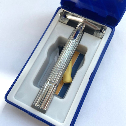Nanjie manual razor men's old-fashioned shaver beard double-sided stainless steel blade storage box