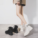 Martens, черные короткие сапоги в английском стиле, популярно в интернете, 2023, в британском стиле