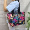 Fashionable waterproof one-shoulder bag for mother and baby, shoulder bag to go out, 2023 collection, oxford cloth