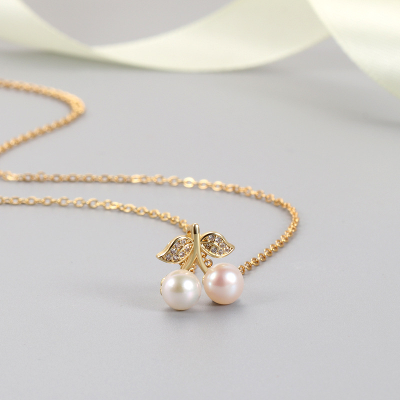 fashionable cute small pendant from pearl