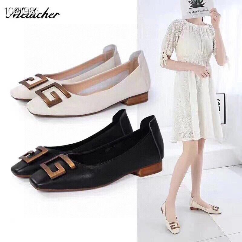 Giày sneaker nữ mũi vuông gót thấp phong cách đơn giản — Màu đen, Màu trắng be