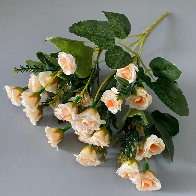 Rosa artificial 25-cabeza pequeña Rosa artificial boda decoración del hogar flor falsa mini pequeño mango manojo flor artificial