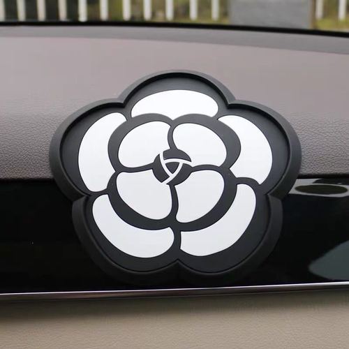 Camellia Car Anti-slip Mat with Flower Patchwork Cartoon Creative High-Temperature Resistant Round Car Phone Anti-slip Mat Wholesale