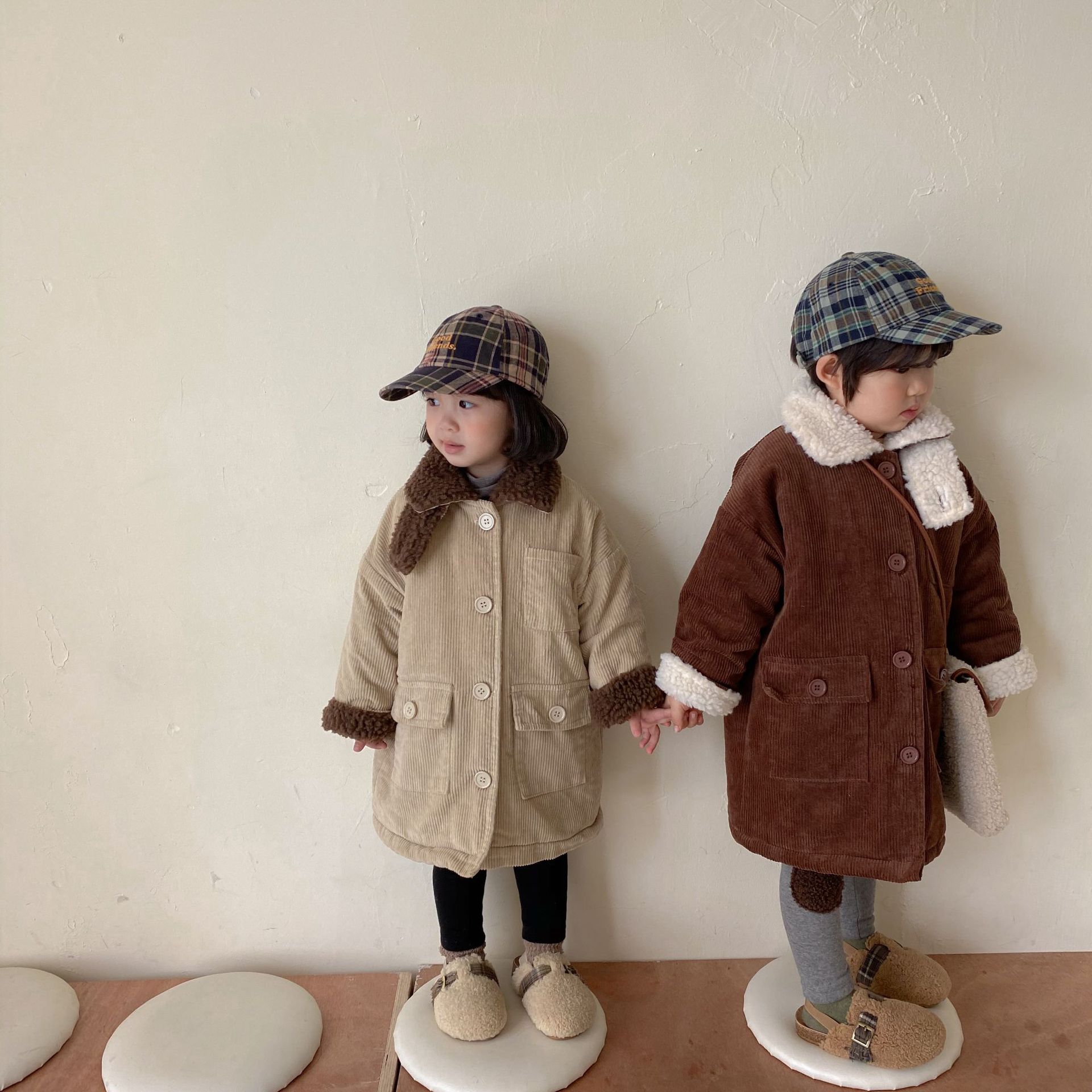 (2개) 아동복 겨울 한국식 어린이 두꺼운 코듀로이 중장 코트 기모 양고기 양모 코트 소년 소녀