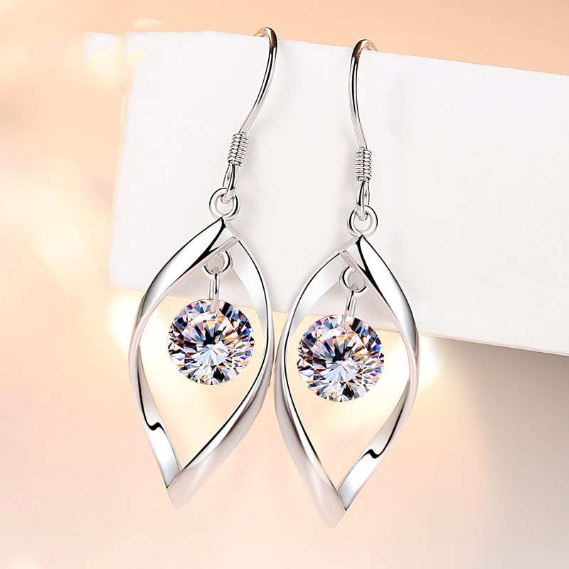 925 White fungus falling female new pattern personality Earrings have more cash than can be accounted for Simplicity temperament Japan and South Korea Jewelry grace Silver ornament