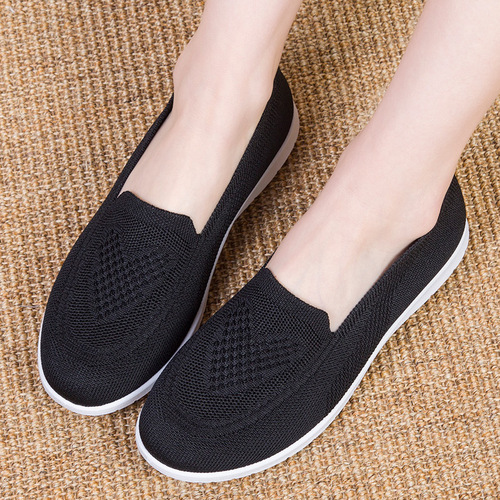 Old Beijing cloth shoes for women, autumn new cloth shoes, breathable flat-soled casual shoes, soft-soled mother's shoes for women