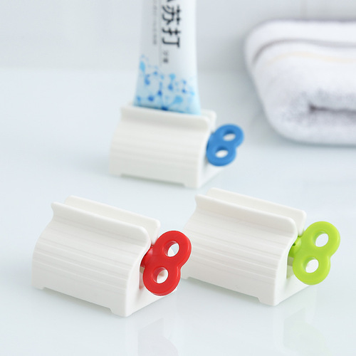 Japanese manual toothpaste squeezer children's toothpaste squeezer artifact storage hand cream ointment facial cleanser squeeze base