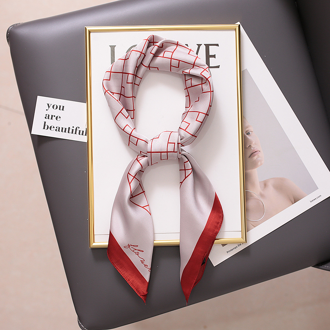 Spring Four Seasons Universal Women's Decorative Small Square Scarf with Plain Print Versatile Beach Scarf, Summer Thin_voghion.com