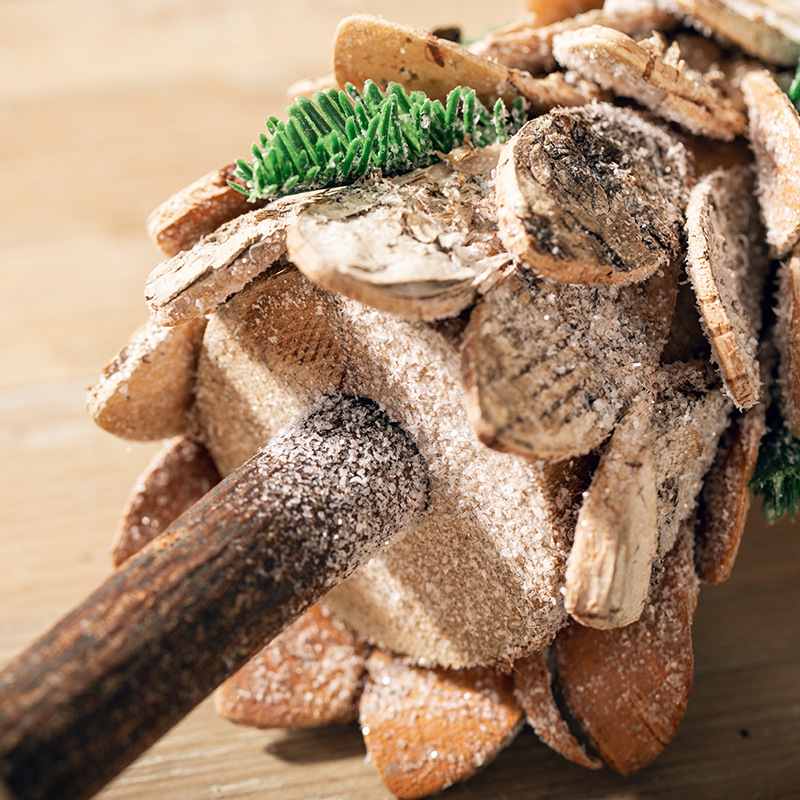 Decoración de árbol de Navidad de madera baldosas de corteza de abedul hotel ventanas de exhibición de decoración estilo americano de campo