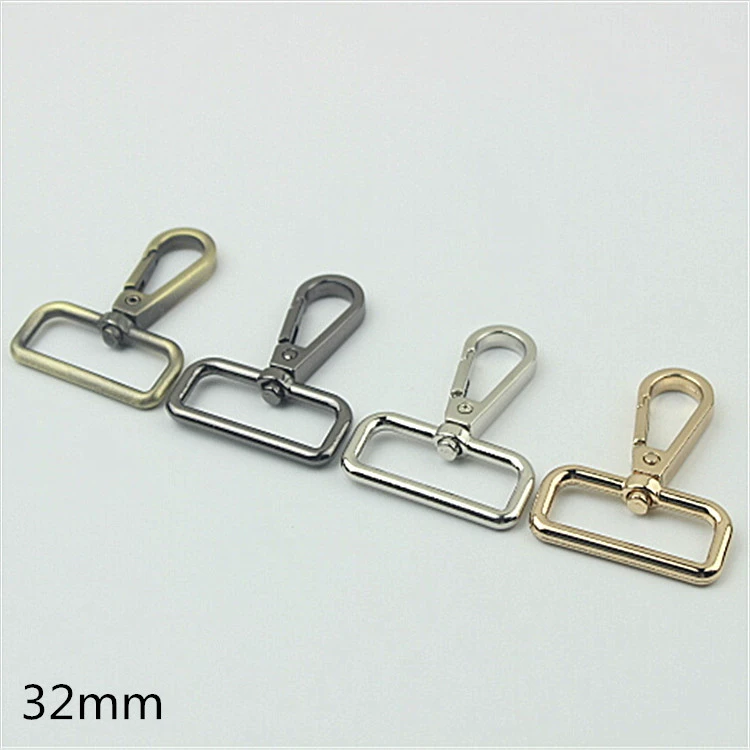 Bag accessory, straps, golden keychain