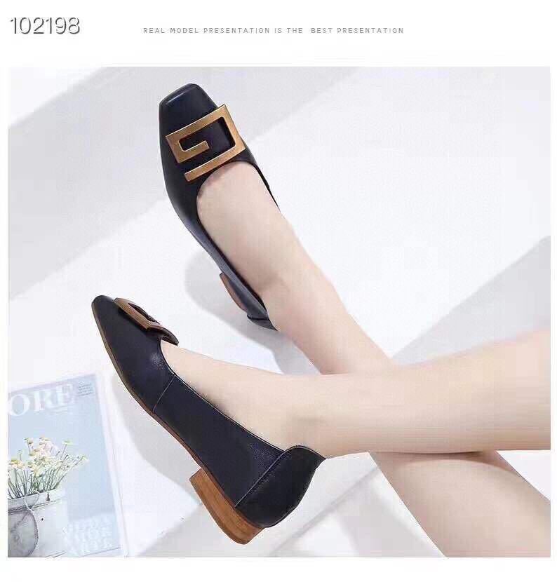 Giày sneaker nữ mũi vuông gót thấp phong cách đơn giản — Màu đen, Màu trắng be