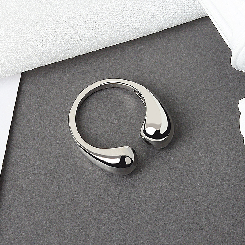 Geométrica brillante anillo de nicho femenino diseño ins moda neto rojo anillo de índice de personalidad simple anillo de cola de viento frío