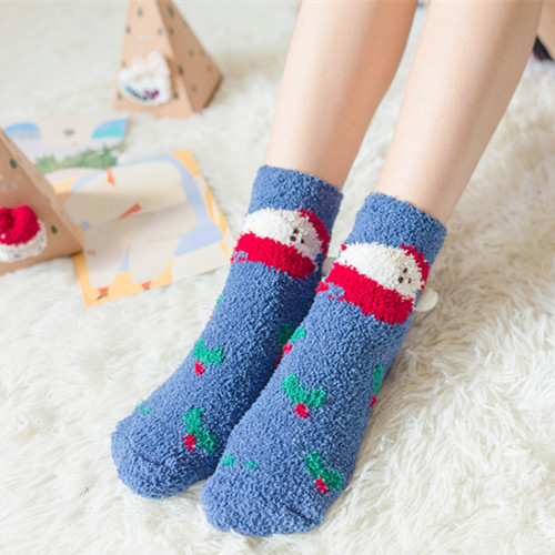 thumbnail image 1 of Calcetines de mujer de vellón de coral con dibujos tridimensionales, calcetines navideños para el suelo, calcetines de felpa cálidos y gruesos para otoño e invierno, 1 of 7