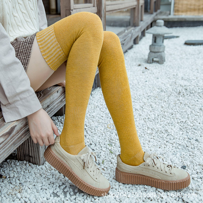 Medias de otoño e invierno de las mujeres de corte alto sobre la rodilla japonés forrado de lana gruesa caliente negro adelgazante muslo sobre la rodilla Calcetines
