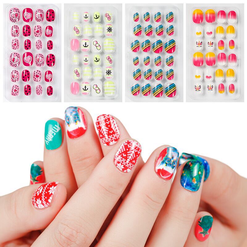 Nail Art Children's Finished Nail Pieces 24 Pieces Adhesive Christmas Cartoon Bag Wearable Color Nail Piece Nail Patch