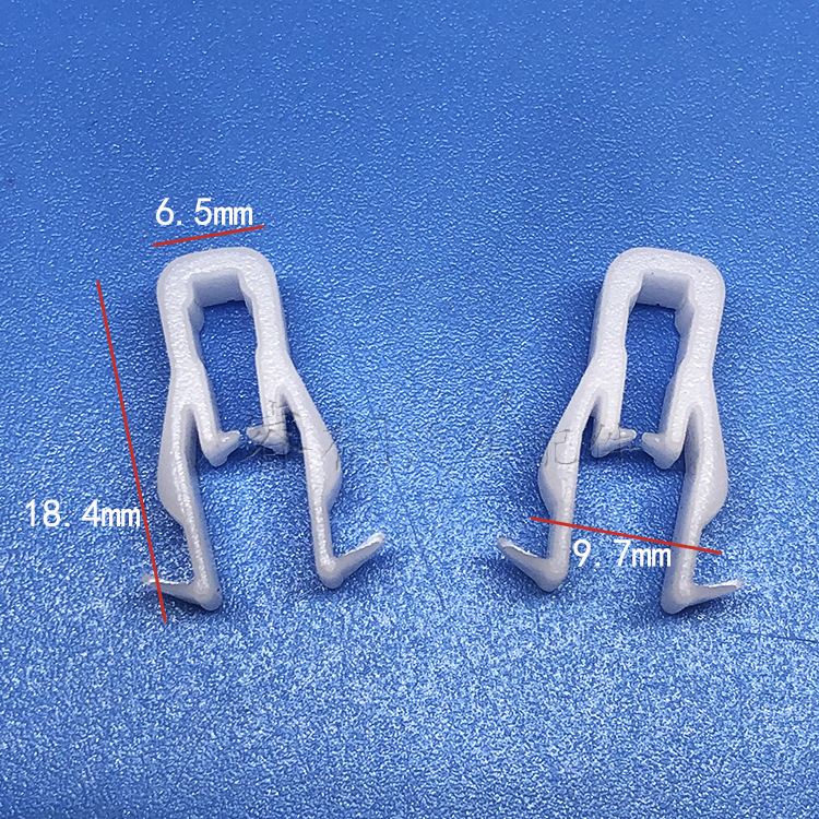 适用于五菱之光宏光S星光荣光鸿途中控面板卡扣CD导航仪表台卡子