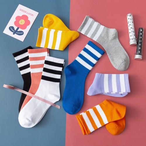 Three stripes sports socks Korean style black and white striped cotton mid-length socks striped Korean style college style ins trend