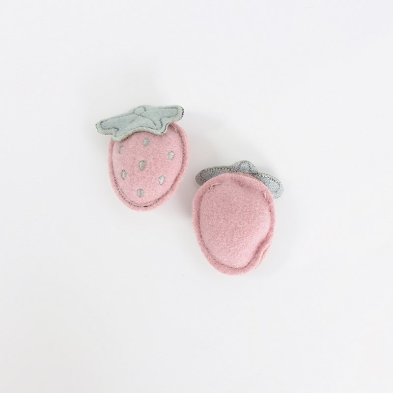 캐시미어 딸기-브로치 없음