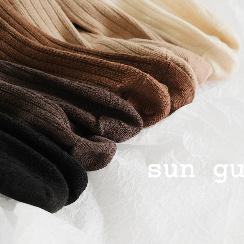 子供靴下日韓系復古色綿靴下ins潮ファッション男女靴下春秋中筒靴下卸売り