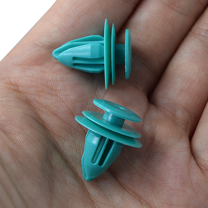 Adecuado para Highlander Camry Yizhi Carola panel de la puerta del coche hebilla de la puerta de ajuste fijo clip de nylon D19