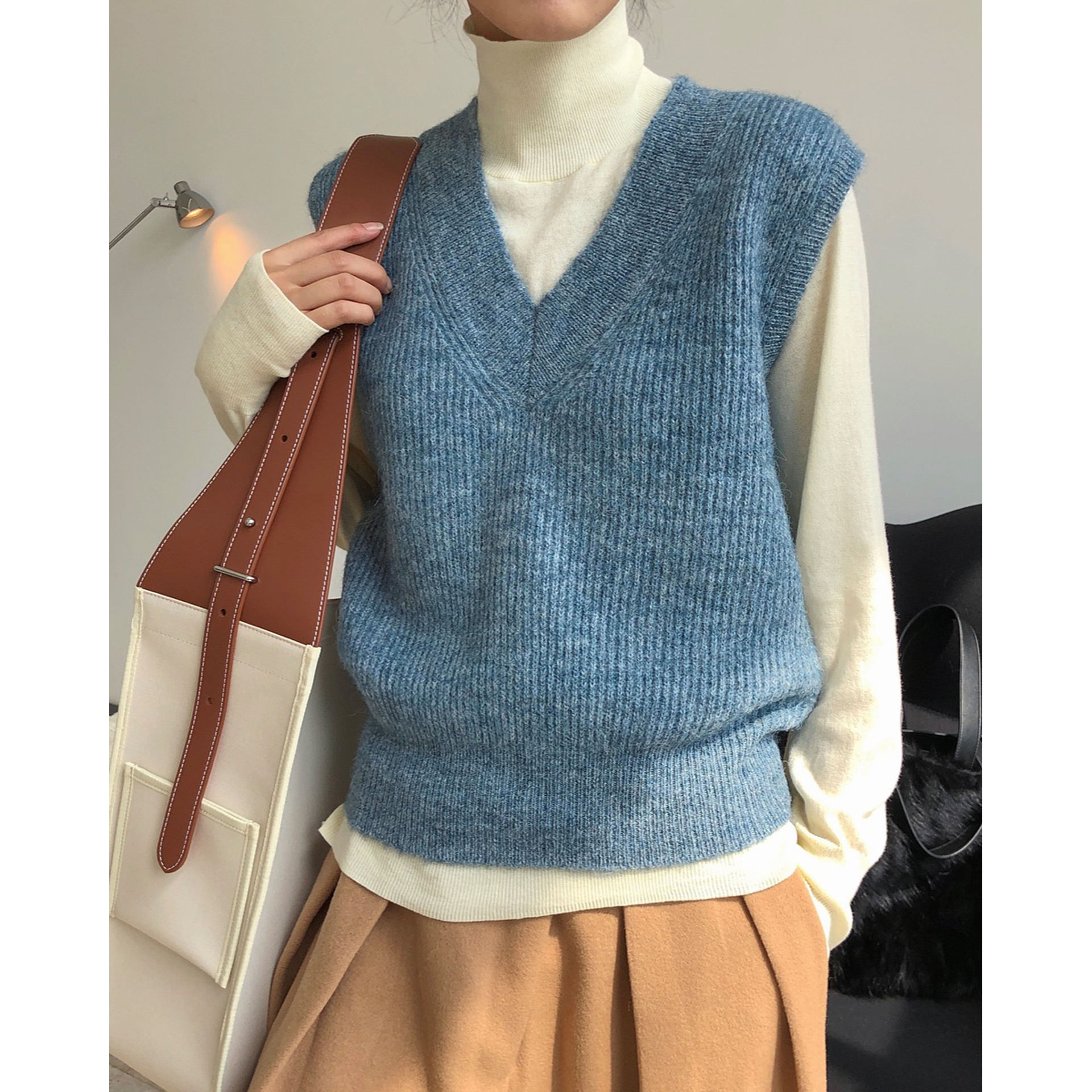 Autumn and Winter New Simple Fashionable V-Neck Alpaca Knitted Vest Loose Slimming Stacked Sleeveless Vest Top for Women