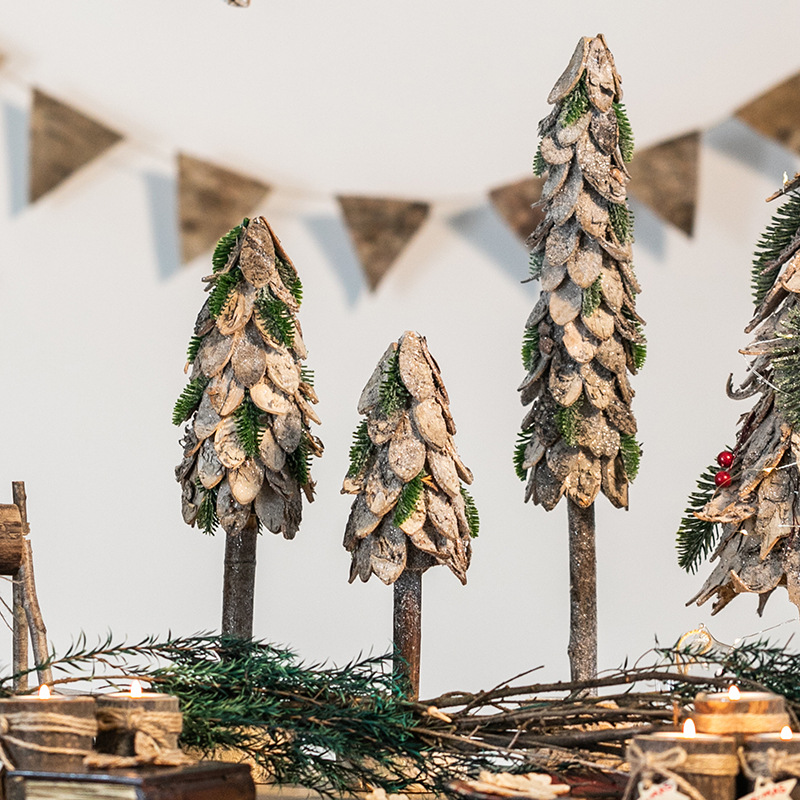 Decoración de árbol de Navidad de madera baldosas de corteza de abedul hotel ventanas de exhibición de decoración estilo americano de campo