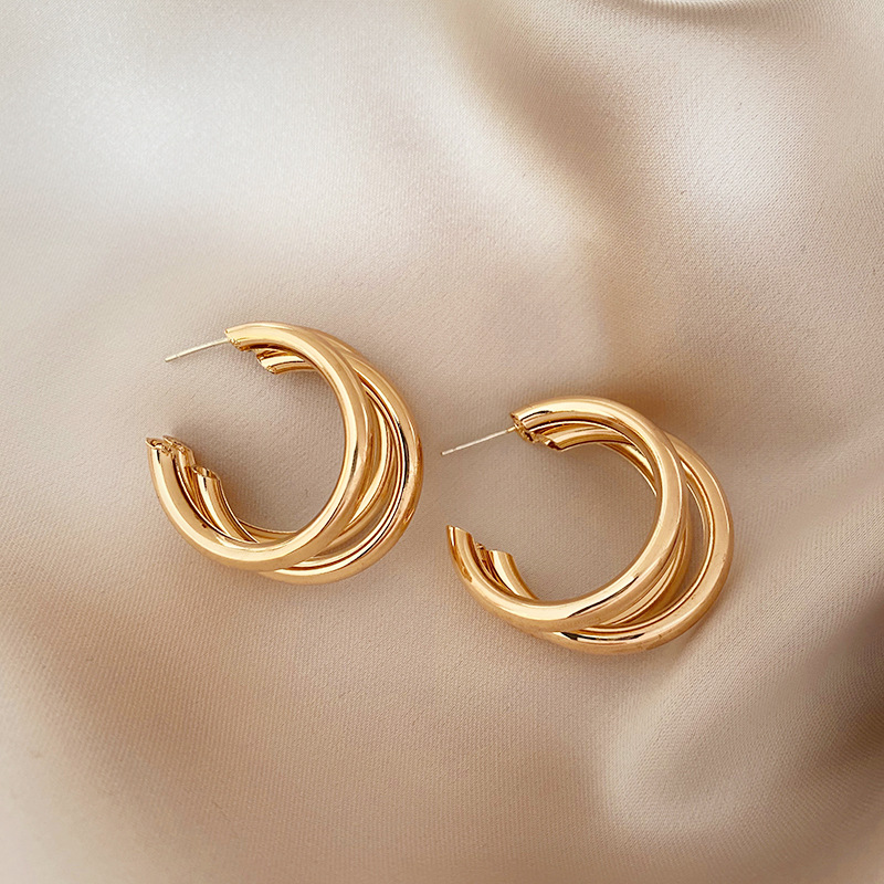 Pendientes de perlas, pendientes de estilo caliente, lujo ligero, pendientes simples de celebridades de Internet, accesorios de Yiwu, venta al por mayor