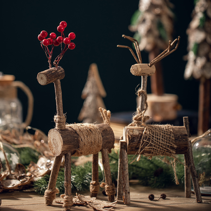 Decoración de madera alce decoración de madera sólida pareja ciervo fruta roja ciervo decoración de escritorio decoración de decoración de Navidad