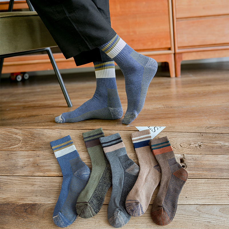 Winter new men's half Terry socks color matching fashion trend men's socks in the tube socks manufacturers wholesale tide socks men