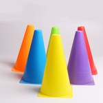 18厘米无孔足球训练标志锥 足球障碍物标志桶篮球训练锥桶批发