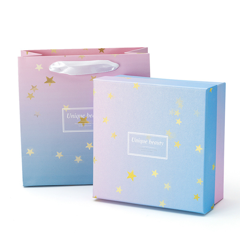 Caja de regalo de tapa de color degradado para niñas caja de regalo de cumpleaños pequeña caja de embalaje creativa fresca caja de lápiz labial en stock