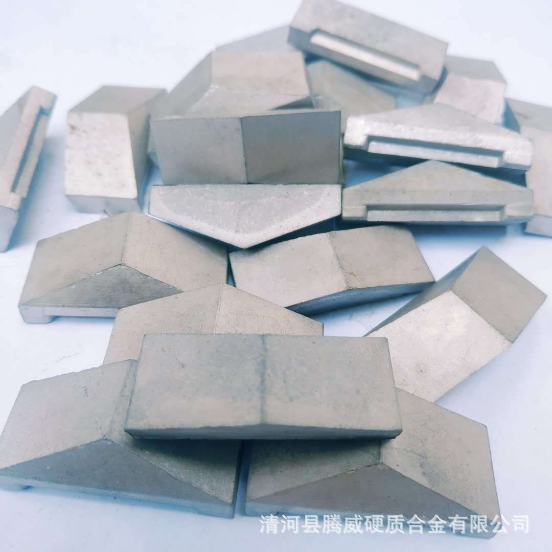 定制硬质合金马蹄形地质勘探合金钻尖旋齿钻桩挖沟刀片打井刀头