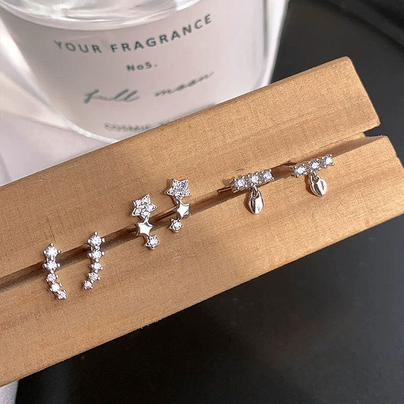 乾佳 Small sophisticated earrings, silver 925 sample, simple and elegant design