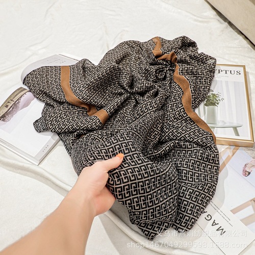 South Korea Dongdaemun white-collar student travel versatile dual-purpose shawl scarf silk scarf female versatile scarf