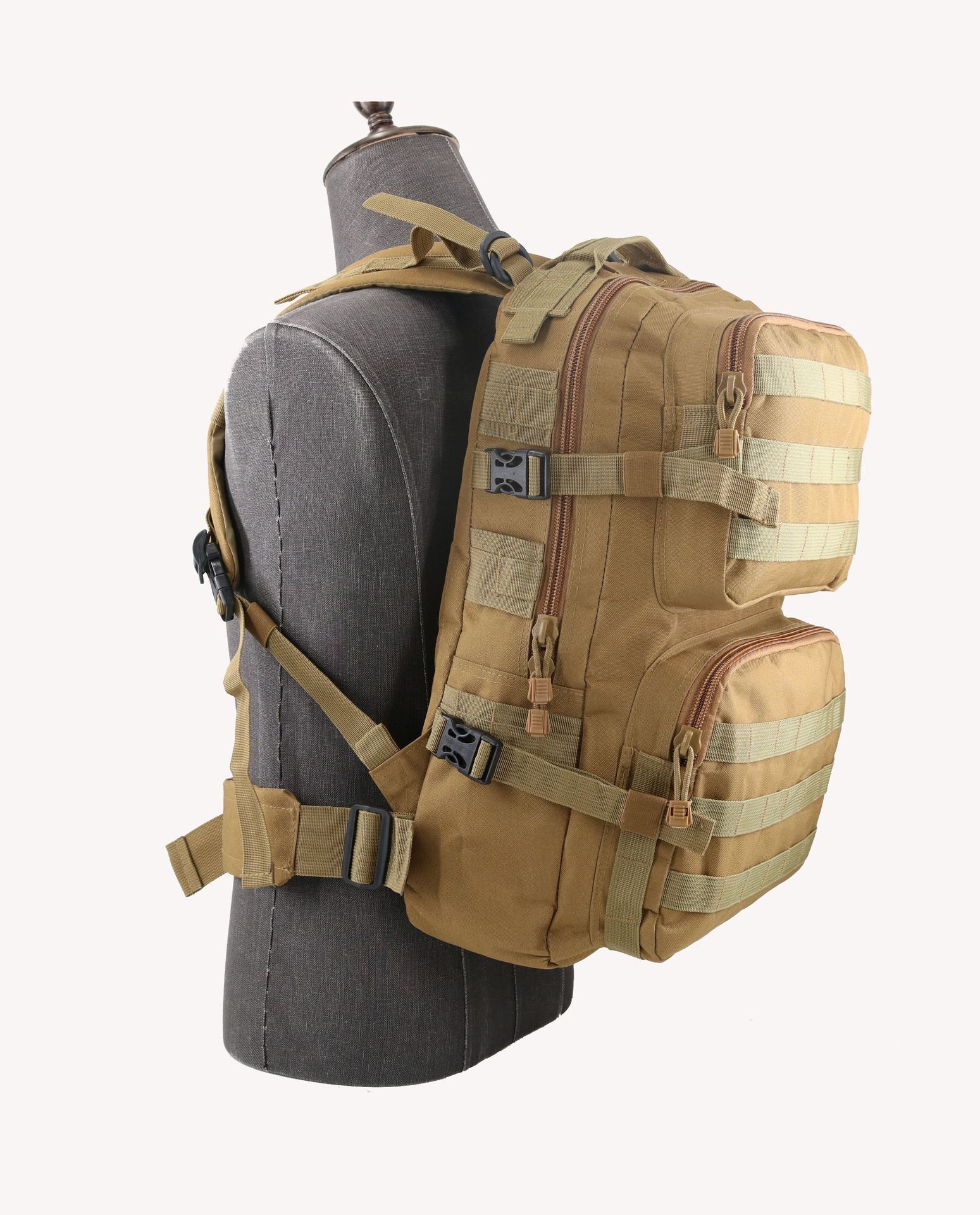 블랙 호크 폭행 가방 군사 팬 전술 배낭 야외 등산 가방 위장 가방 다기능 대용량 배낭