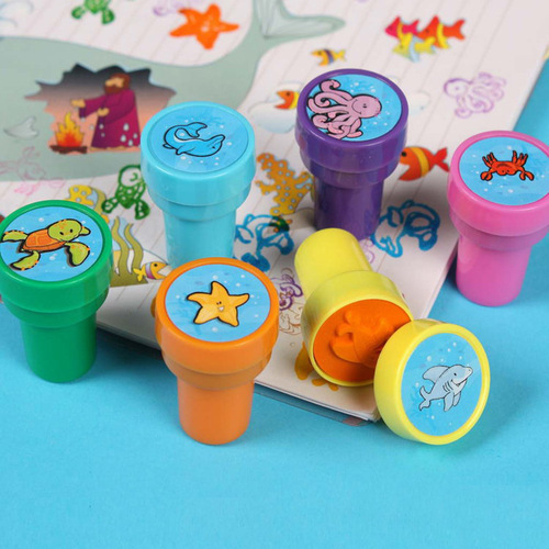 Japanese and Korean cute cartoon stamps children's fun creative diary stamps plastic dinosaur stamp toy set