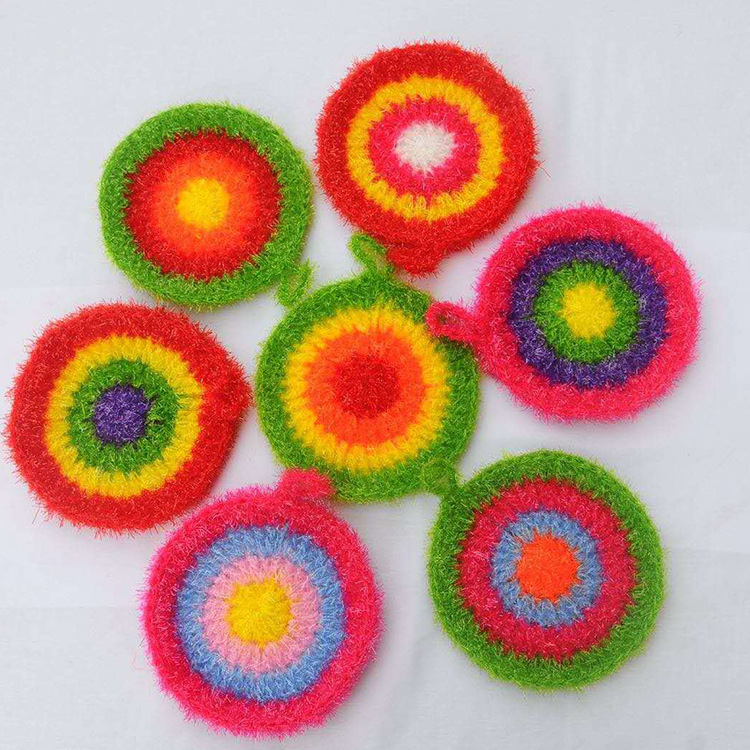 Korean acrylic strawberry dish towel does not touch oil and does not hurt hands. White clean cloth is a must-have kitchen dish towel