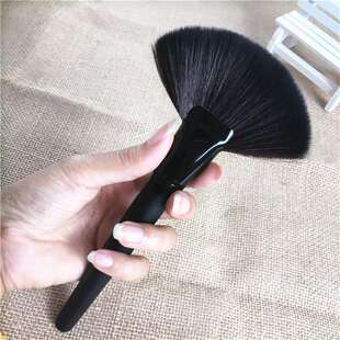 Barber shop fan-shaped hair sweeping brush powder makeup brush hairdressing supplies broken hair sweeping brush soft hair hairdressing utensils in stock