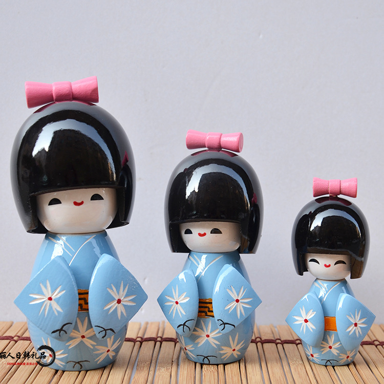 A blue cherry blossom set