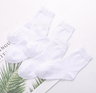 Solid color colored white socks, mid-length