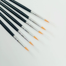 美术颜料;画笔;清洁球/刷