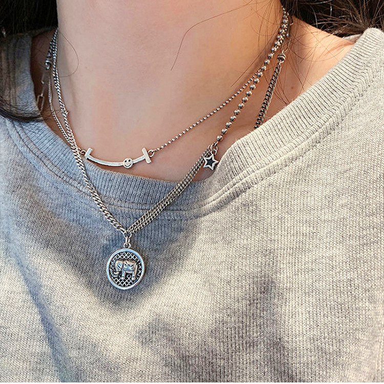 Ins European and American Style Smiling Elephant Round Pendant Double-Layer Necklace for Men and Women Retro Trendy Sweater Chain Spring Titanium Steel