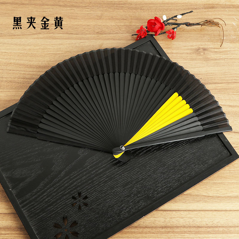 Ventilador plegable de fábrica estilo chino clásico de las mujeres de mango largo ventilador de seda artesanal ventilador de regalo Hanfu danza estilo antiguo ventilador al por mayor