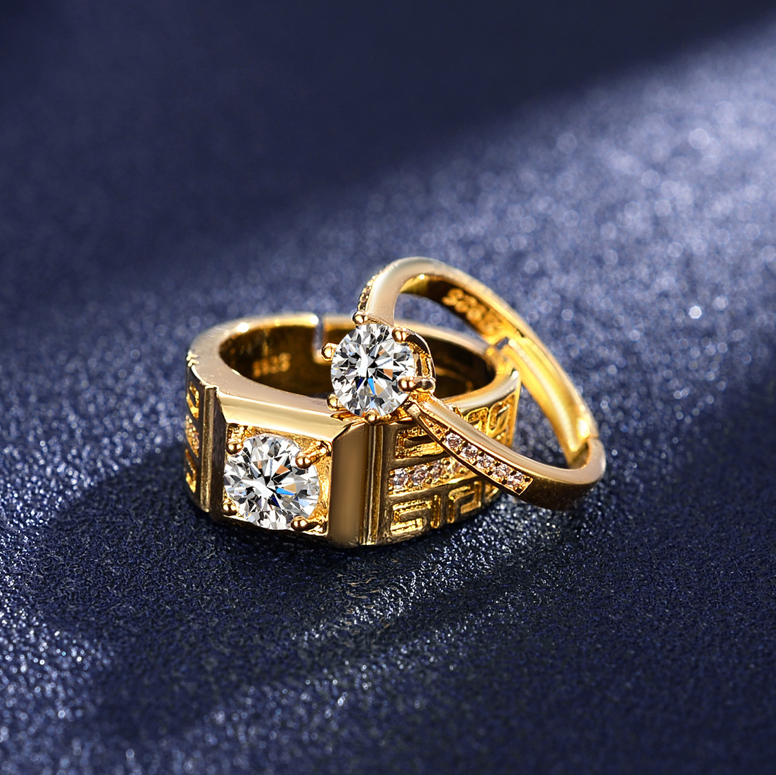 跨境专供锆石订婚戒指情侣对戒 欧美皇冠开口情侣戒指rings工厂