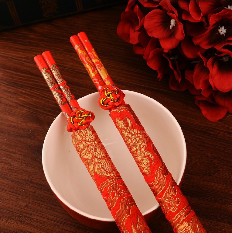 1 pair of dragon and phoenix chopsticks