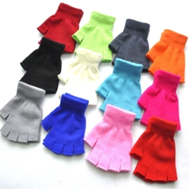 成人手套;儿童手套;服饰加工