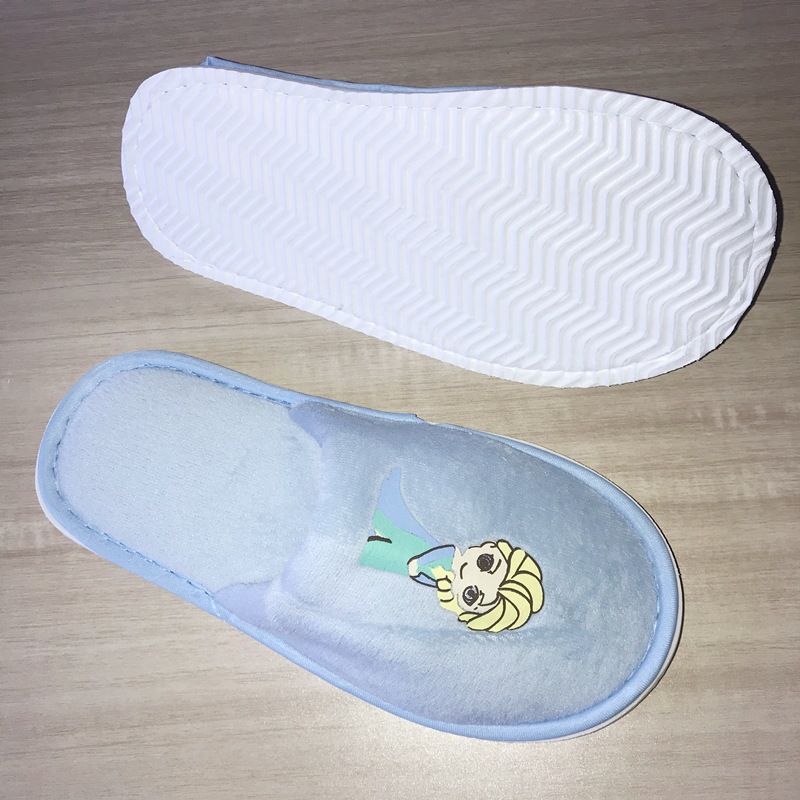 푸른 면화 수 놓은 바다 여성 또는 버섯