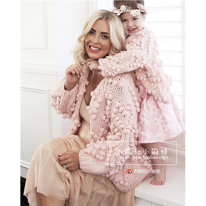 Otoño e Invierno amor ganchillo bola hecha a mano de punto suéter abrigo cuello redondo Raglan manga larga hebilla-libre punto cardigan para las mujeres image 4