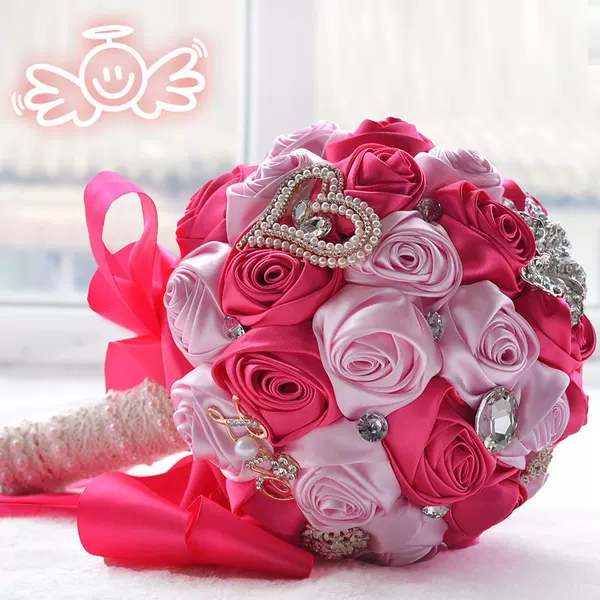 F2-6 A hundred years of good-to-wear rose red + pink